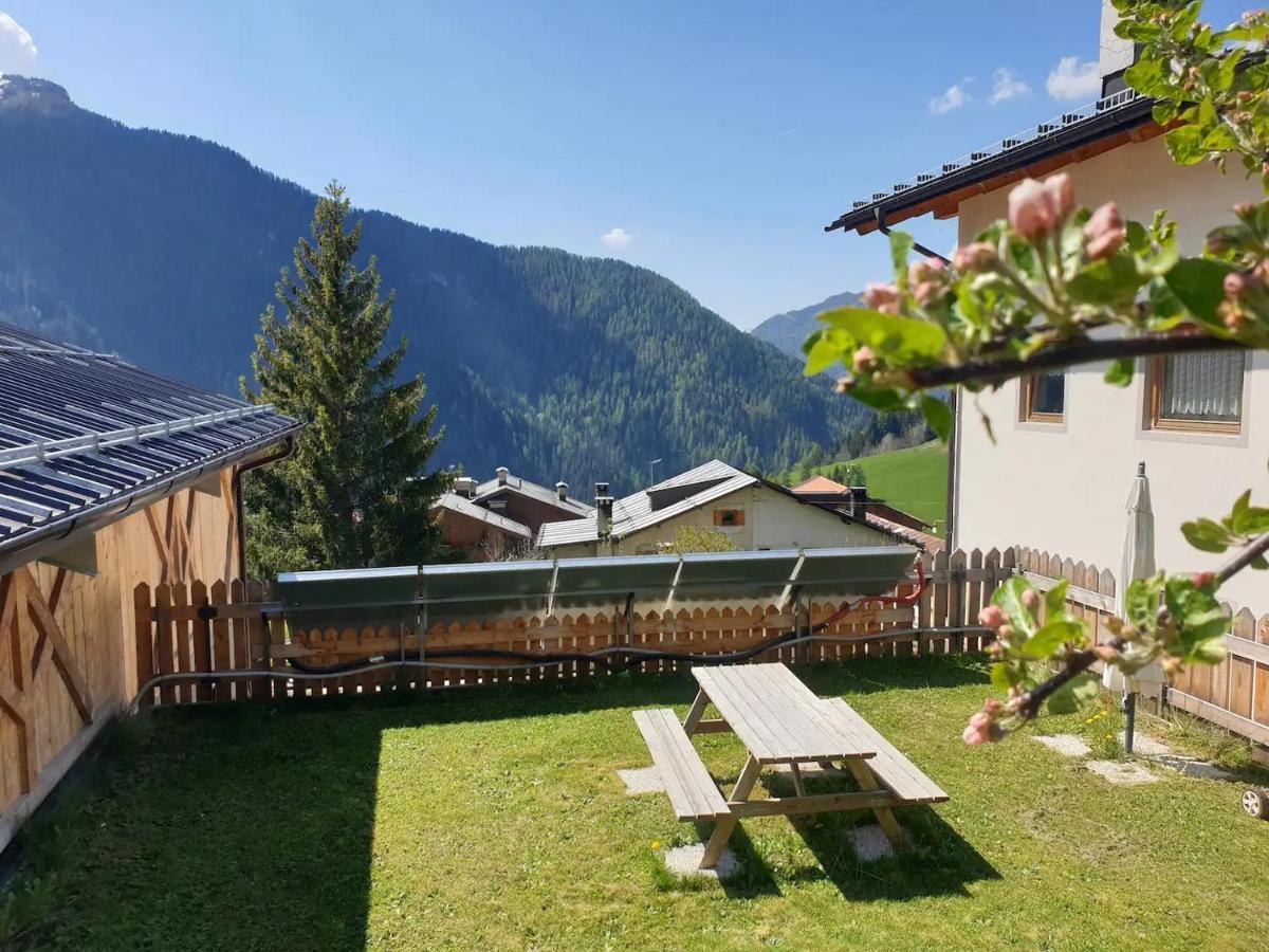 App Col Di Lana - Agriturismo La Majon Da Col Colle Santa Lucia Kültér fotó